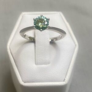 New 925 Sterling Silver Blue Green  Moissanite 1 CT Ring Size 8 Wt 2.71 Grams